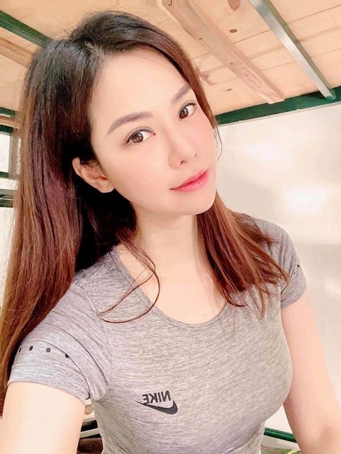 Con dâu Hoàng Kiều: Con cái không nhất thiết phải mặc đồ hiệu