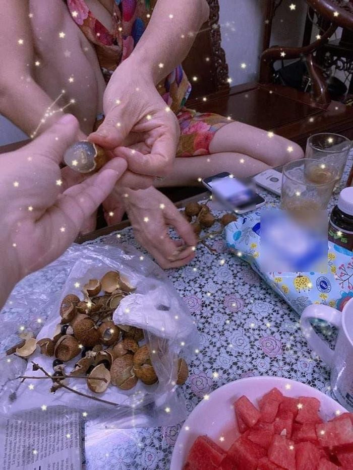 Con dâu số hưởng được mẹ chồng bóc tôm, bênh vực khi bị soi mói