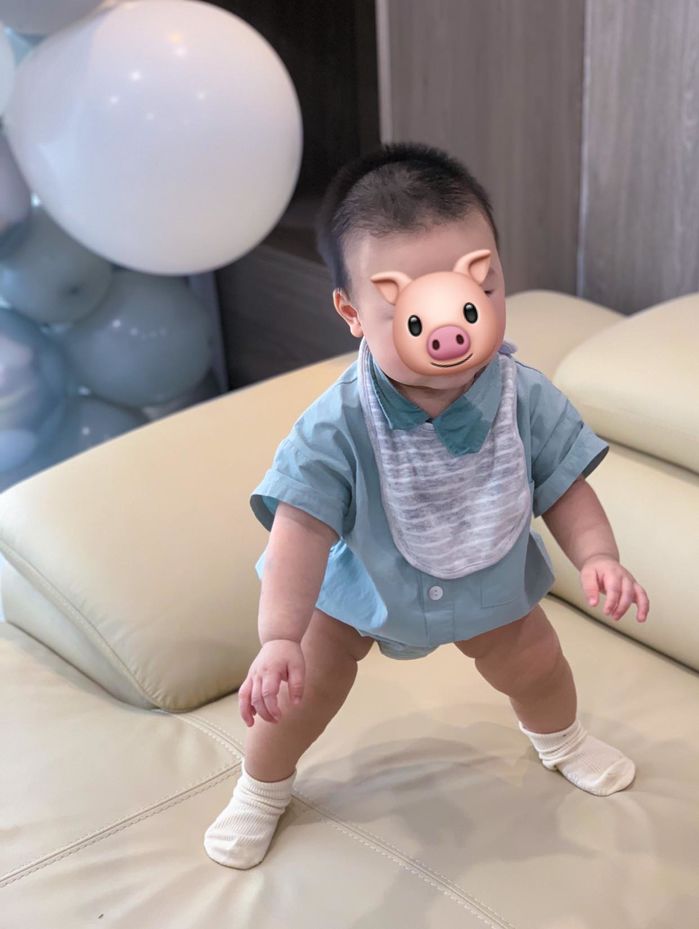 Con trai Lan Khuê: Hơn 5 tháng bi bô nói, 8 tháng đã tự đứng vững