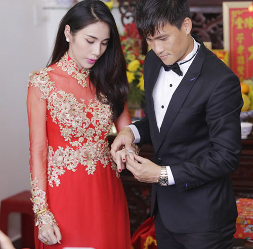 Công Vinh sướng rơn khi nghe Thủy Tiên nói ở nhà vợ nuôi