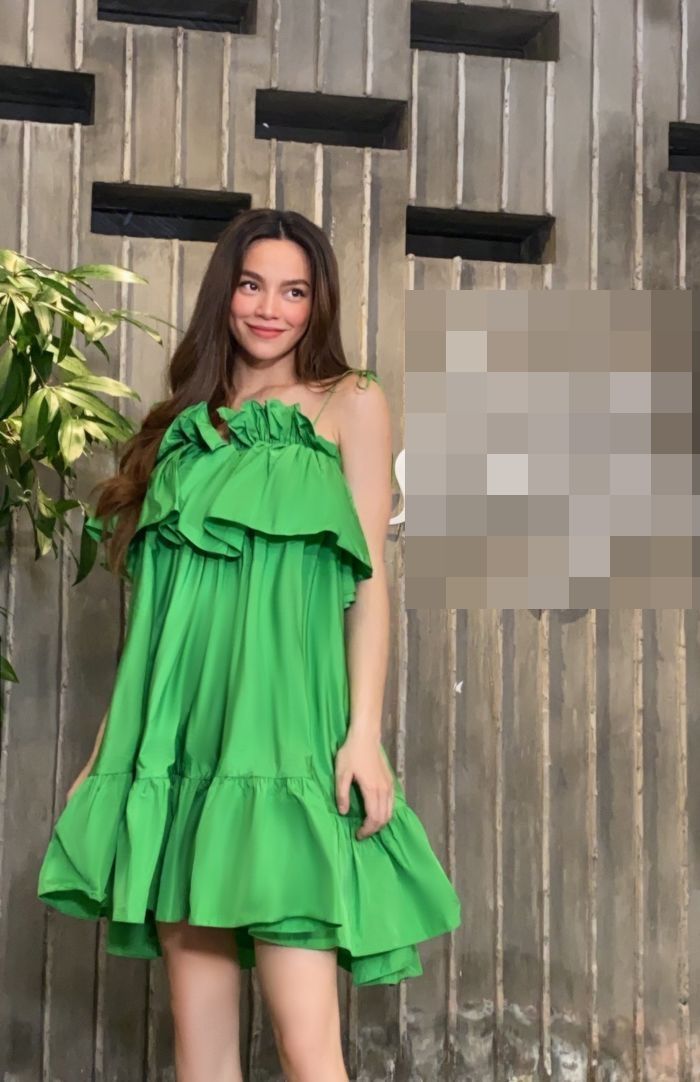 Cùng mang bầu nhưng Đông Nhi chăm chỉ khoe, Hà Hồ lại giấu nhẹm