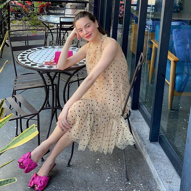 Cùng mang bầu nhưng Đông Nhi chăm chỉ khoe, Hà Hồ lại giấu nhẹm