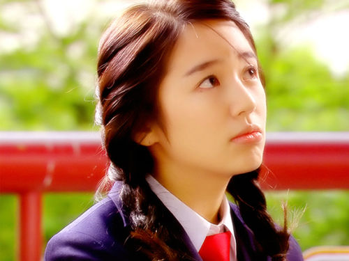 Dàn sao Hoàng Cung sau 14 năm: Riêng mình Song Jihyo ổn định