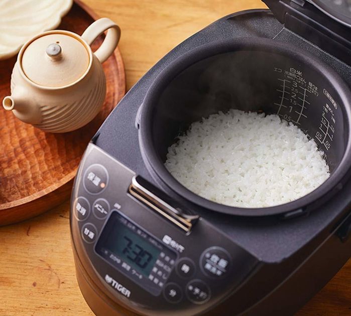 Để mâm nhiệt nồi cơm điện cáu bẩn thì đừng hỏi tại sao tiền điện tăng