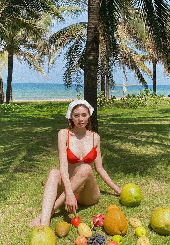 Diện bikini khoe body quyến rũ, Lan Ngọc được khen có da có thịt