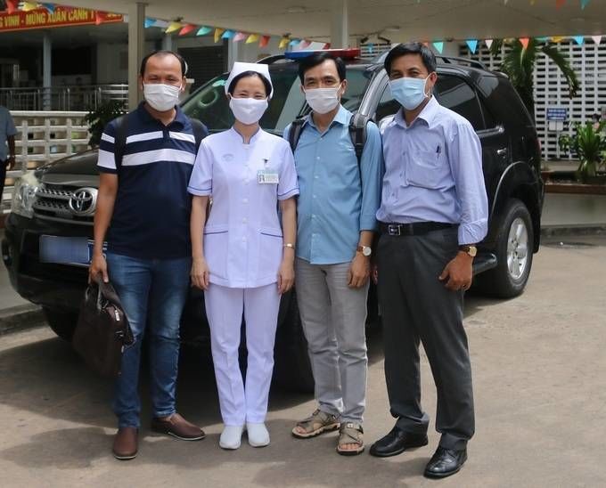 Đoàn y bác sĩ Hà Nội, Hải Phòng lên đường đến với tâm dịch Đà Nẵng