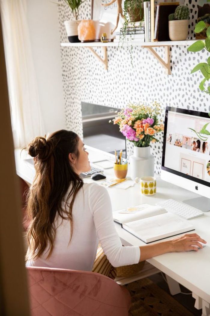 Vợ tiêu 28 triệu đồng/tháng, chồng chỉ cách tiết kiệm 50% thu nhập