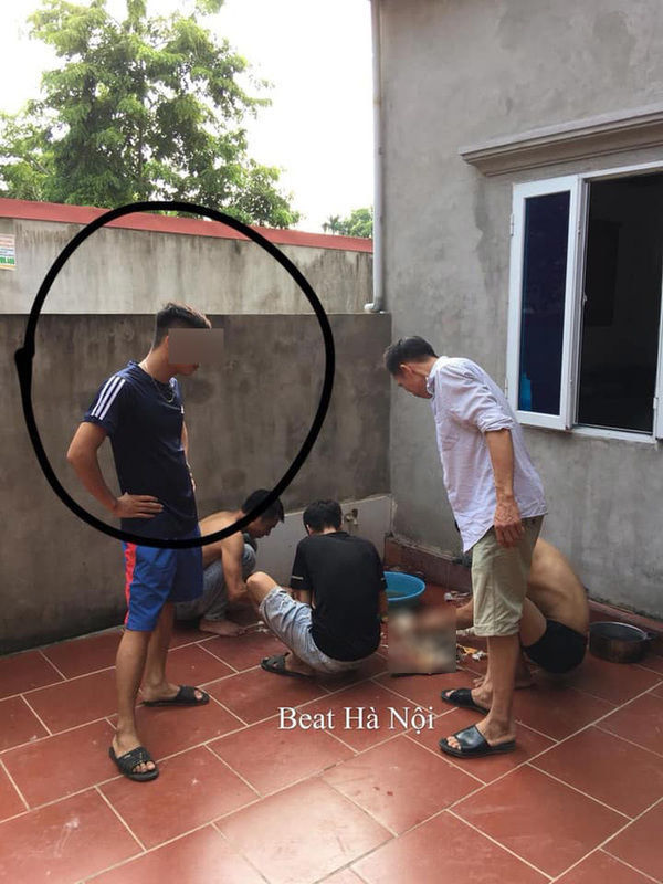 Được gọi đi thịt vịt, chàng rể chẳng biết làm còn chỉ tay năm ngón