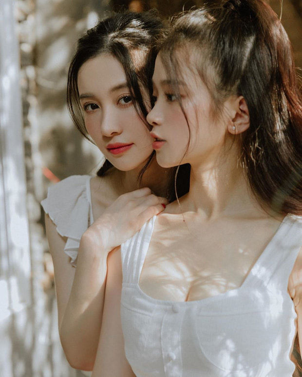 Jun Vũ đọ sắc với Linh Ka, Ngọc Trinh khoe eo con kiến