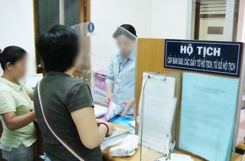 Tuỳ theo tập quán và thoả thuận giữa cha mẹ, con cái có thể lấy họ mẹ