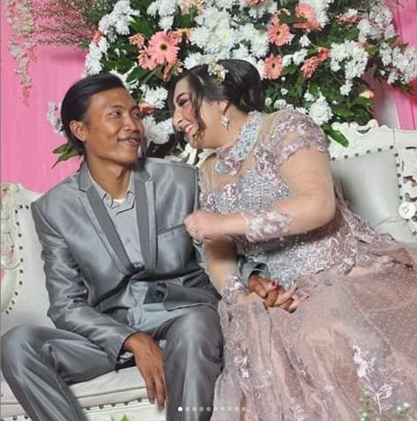 Vượt qua tất cả, gái xinh quyết lấy chồng công nhân lệch mọi mặt