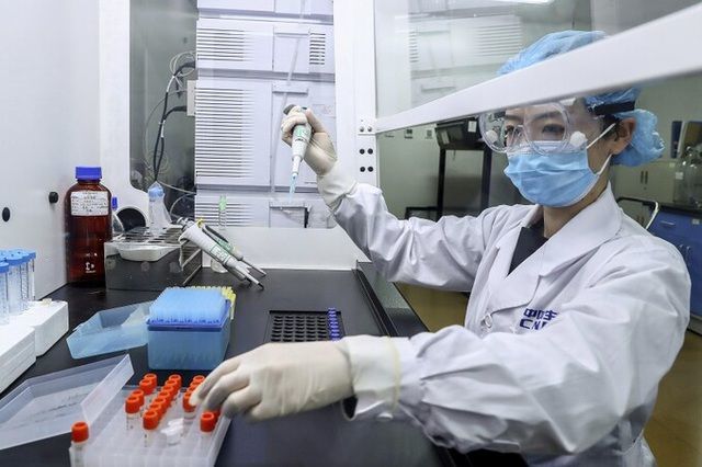 Giá vắc-xin Covid-19 thế giới: Của Trung Quốc đắt nhất 3,4 triệu đồng