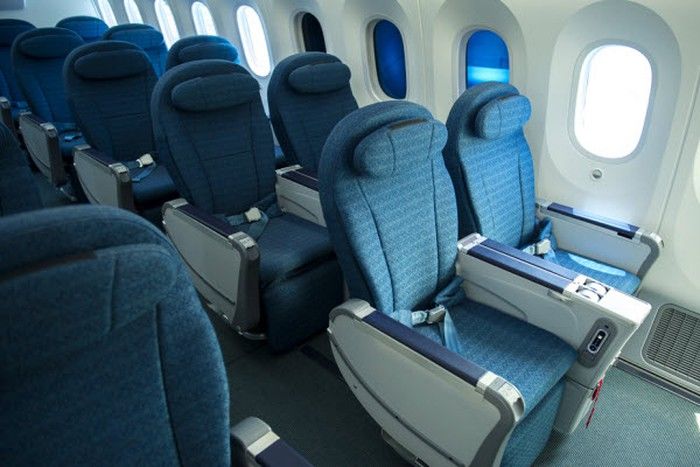 Sau khi hạ cánh, khách VIP quên béng nửa tỷ đồng và đồng hồ siêu sang