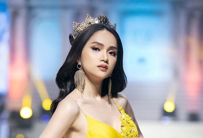 Xinh đẹp, thông minh Hương Giang vẫn tự ti trước đàn ông tài giỏi