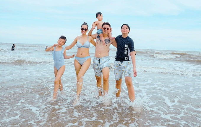 Jun Vũ đọ sắc với Linh Ka, Ngọc Trinh khoe eo con kiến