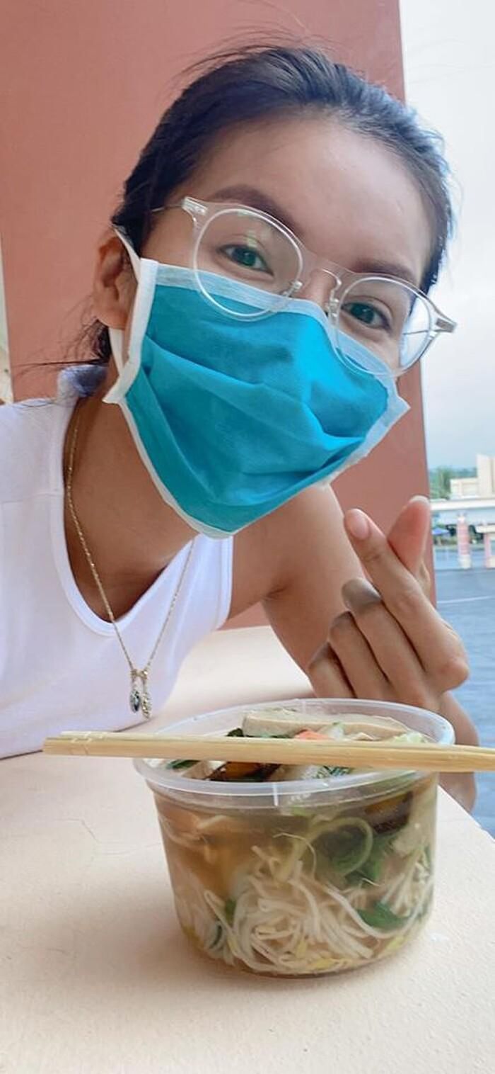 Học Minh Tú mẹo dùng quần chíp giấy: chỉ mặc 1 lần để tránh viêm nhiễm