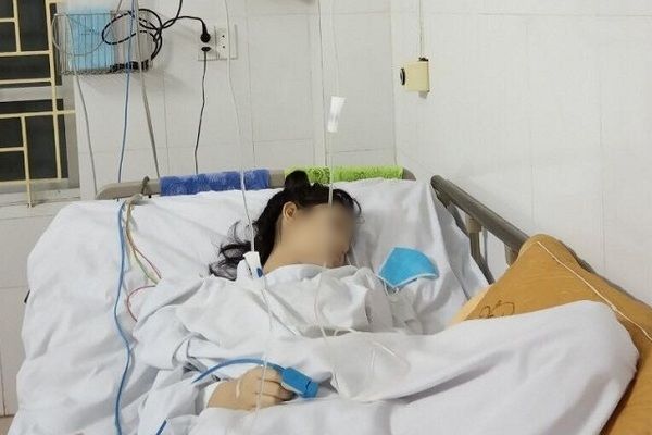 Sau một trận ốm, từ cô bé học sinh giỏi 10 năm bỗng chốc hóa trẻ lên 2