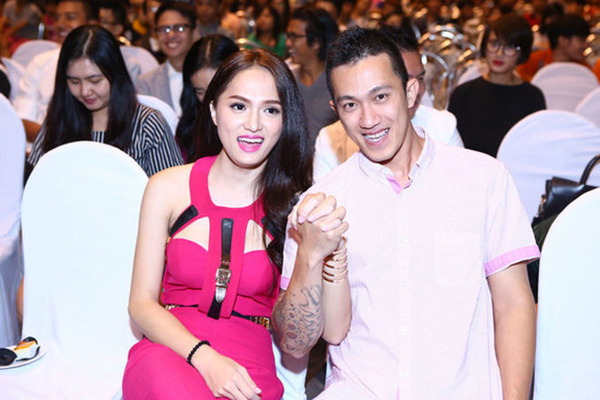 Hương Giang lên sóng tìm nửa kia, soái ca Việt kiều chúc phúc kì lạ