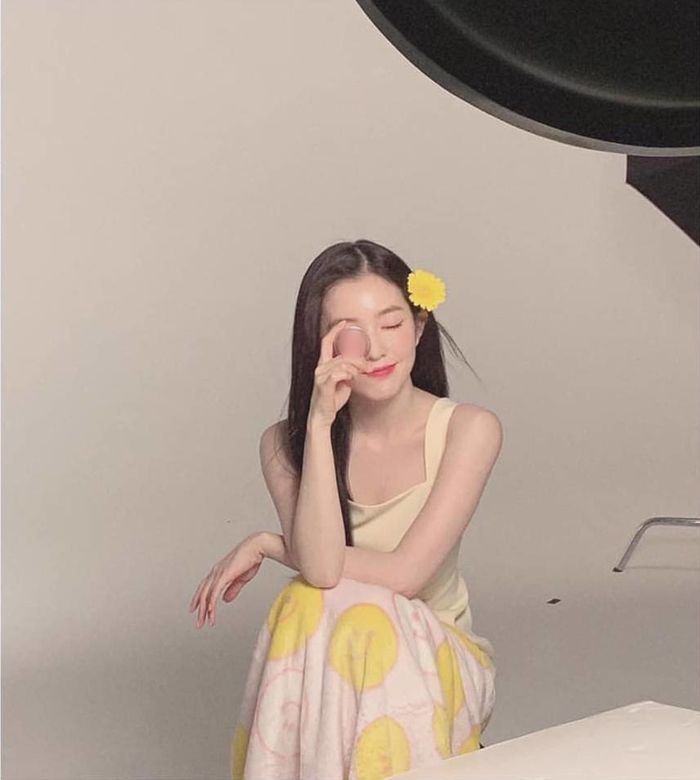 Irene quá đẹp trong ảnh hậu trường, ảnh mờ nhoè nhưng visual vẫn đỉnh