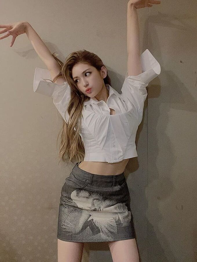 Jennie, Yuna, Kim Do Yeon... là đại diện phong cách high teen giới trẻ