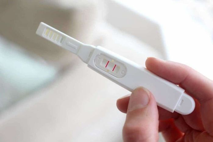 Từ chuyện em bé bị bỏ ở khe tường: Người trẻ cần ý thức về hành vi