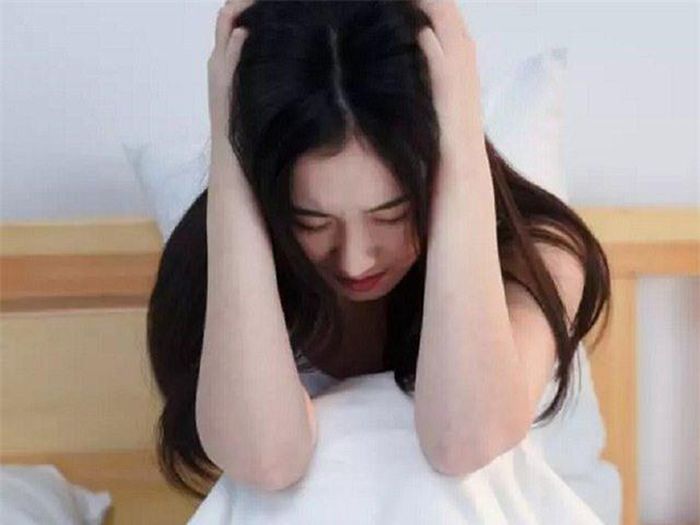 Từ chuyện em bé bị bỏ ở khe tường: Người trẻ cần ý thức về hành vi