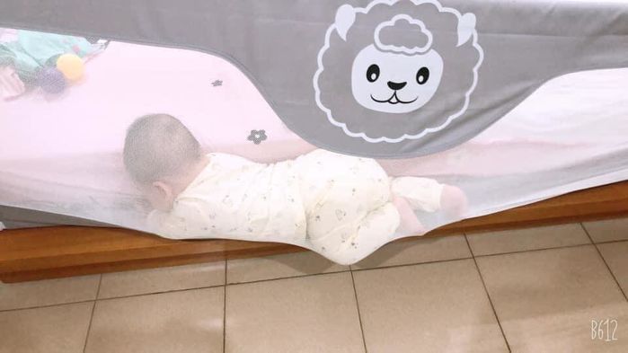 Khoảnh khắc “hú hồn” của mẹ: Sáng tỉnh dậy, mình đây rồi con đâu!