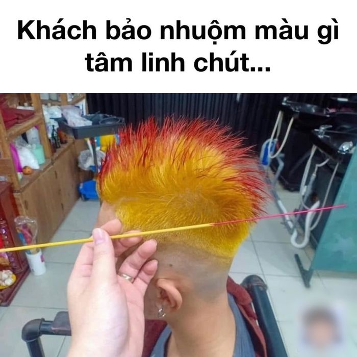 Làm đẹp tháng cô hồn: Có người nhuộm tóc ombre style... nén nhang
