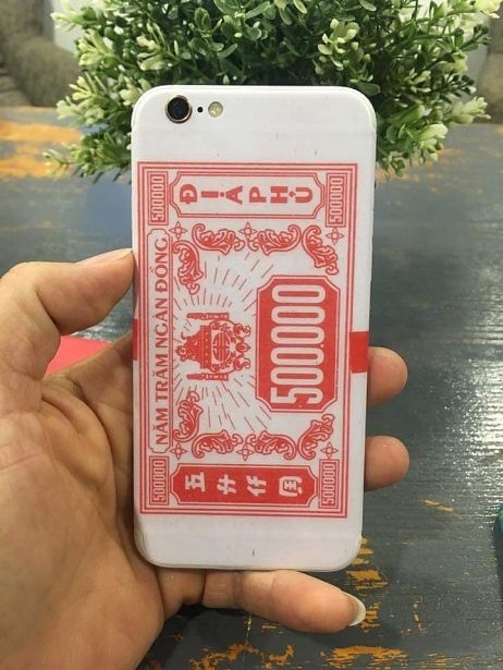 Làm đẹp tháng cô hồn: Có người nhuộm tóc ombre style... nén nhang