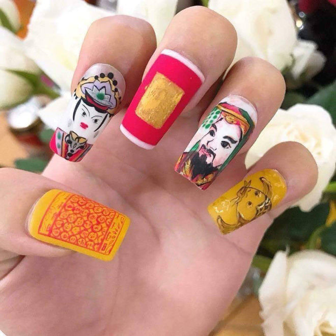 Làm đẹp tháng cô hồn: Có người nhuộm tóc ombre style... nén nhang