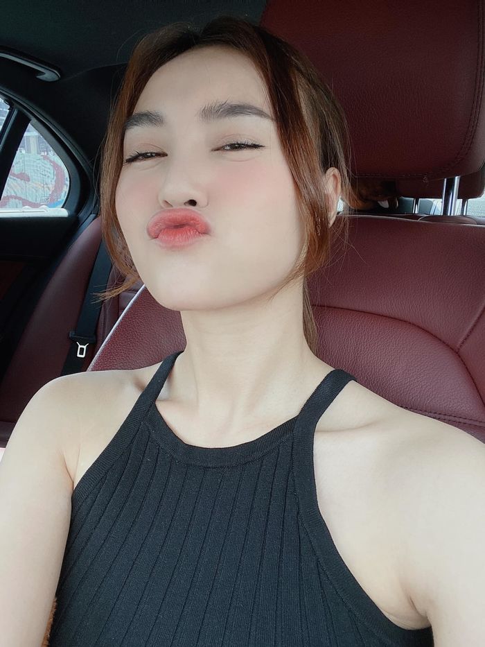 Lan Ngọc mê mệt Lee Min Ho, thích thú đăng ảnh cưới do fan ghép tặng
