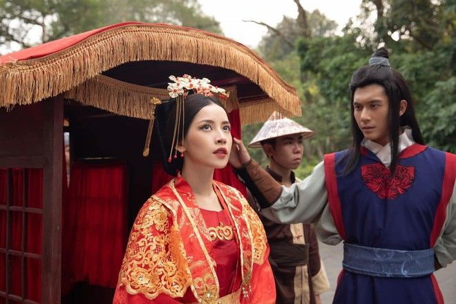 Lệ Quyên mặc màu tím, ẩn ý nói về sự chung thủy trong tình yêu