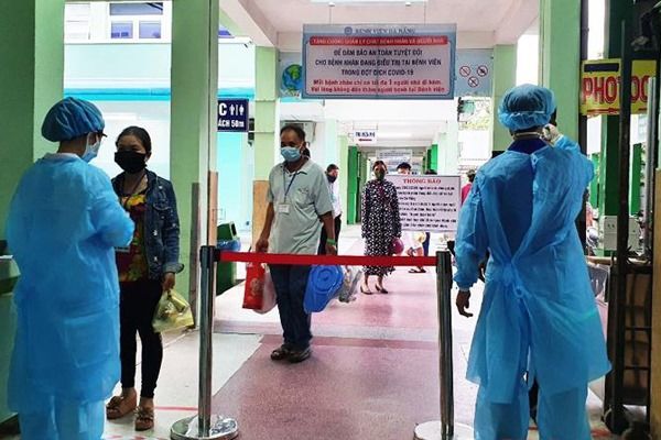 Công bố lịch trình 10/45 ca mắc nCoV ngày 31/7: Ca 507 đi đám cưới