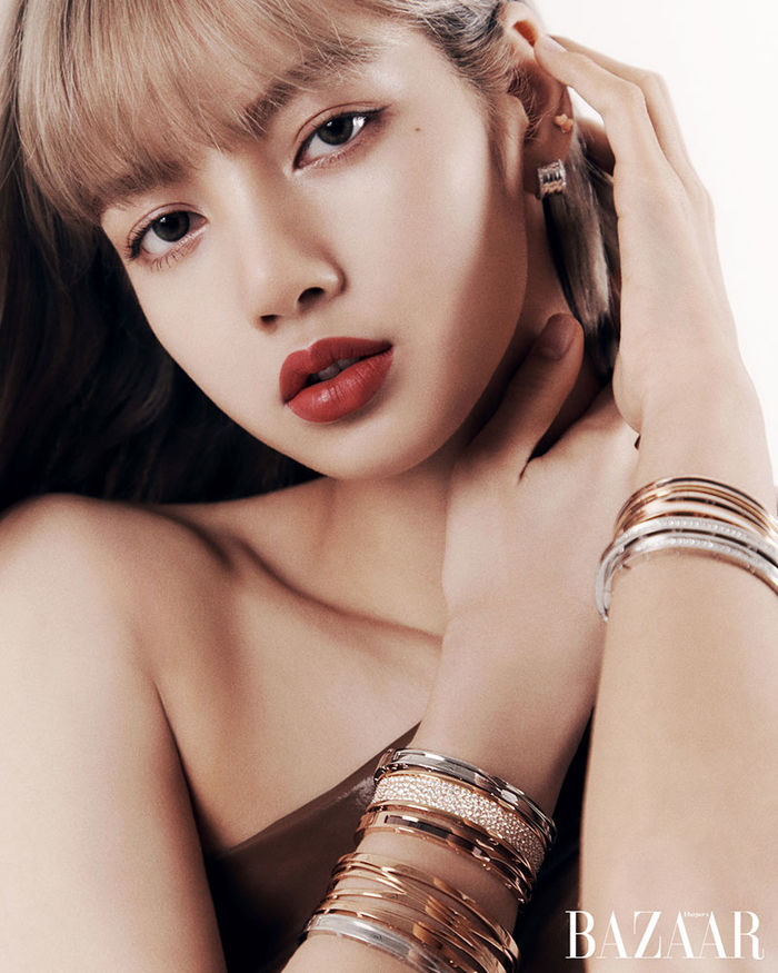 Lisa đánh mất danh hiệu búp bê sống trước Jeon Somi