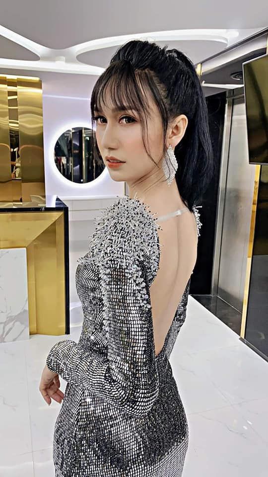 Lynk Lee đụng hàng hàng loạt, Hương Giang cũng phải chào thua