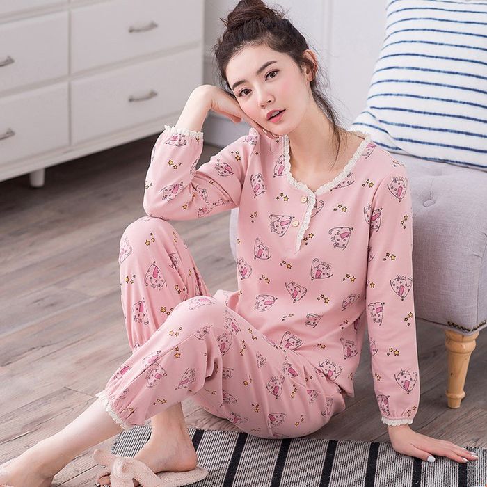 Mặc đồ bộ ra đường là bình thường hay xuề xòa, thiếu lịch sự?