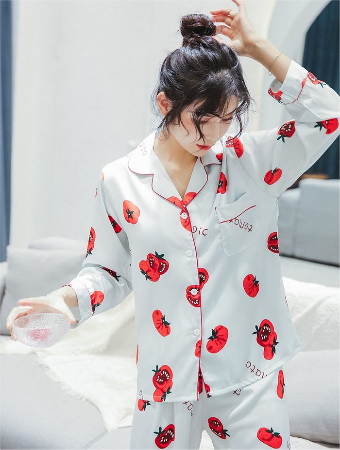 Mặc đồ bộ ra đường là bình thường hay xuề xòa, thiếu lịch sự?