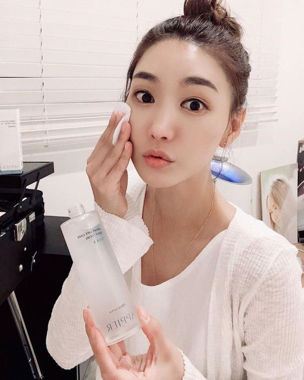 Mách chị em mẹo dùng toner cực hay: Thoa hẳn 7 lớp, hiệu quả 7 lần