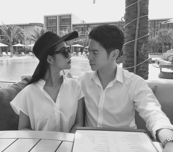 Ăn ý như vợ chồng Mai Hồ: Diện đồ cặp mọi lúc mọi nơi, kể cả menswear
