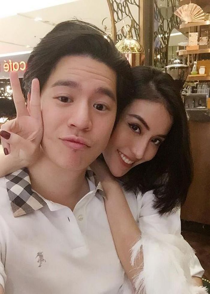 Ăn ý như vợ chồng Mai Hồ: Diện đồ cặp mọi lúc mọi nơi, kể cả menswear
