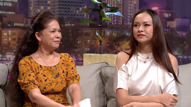 Mai Ngô: 7 tuổi đã mất cha, mạnh mẽ vì bắt chước mẹ