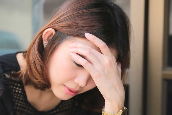 Mẹ dặn con gái: Không ngồi vào lòng bất kì ai, la to khi bị động chạm
