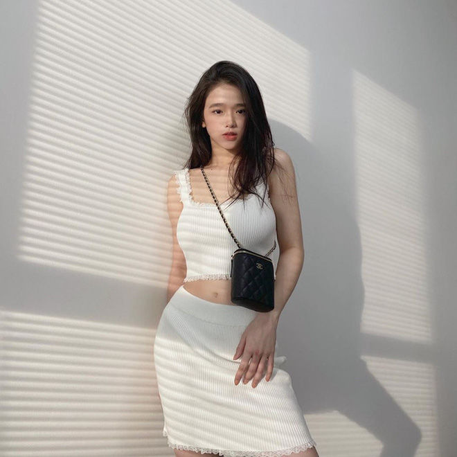 Mới 18 tuổi, Linh Ka đã đắp nửa tỷ vào hàng hiệu