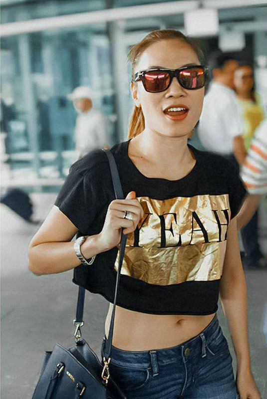 Mỹ Tâm tự tin diện croptop khoe eo thon dù đã ngấp nghé tuổi 40