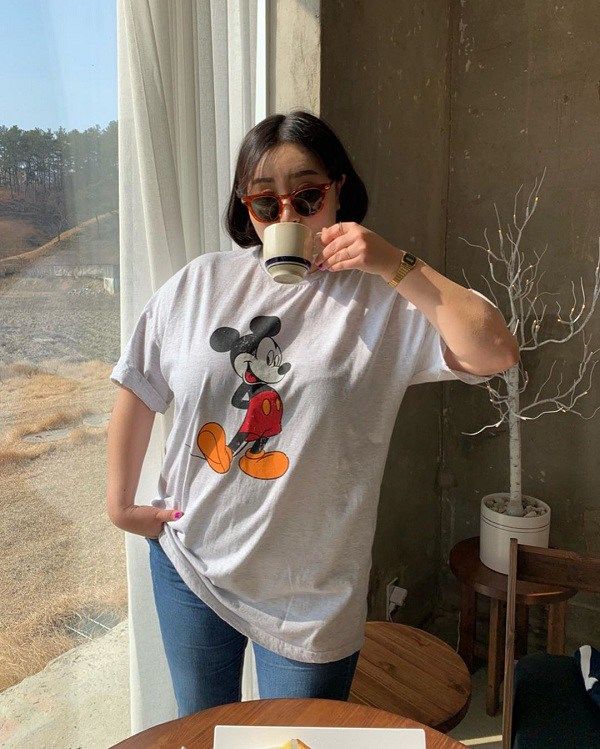 Nàng bụng mỡ hóa mi nhon nếu chọn áo kẻ sọc, áo blouse nhấn eo