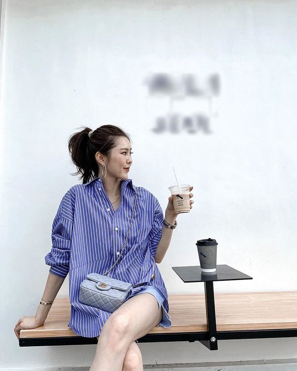 Nàng bụng mỡ hóa mi nhon nếu chọn áo kẻ sọc, áo blouse nhấn eo