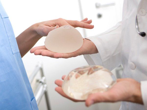Nâng ngực có đau không và những điều cần biết trước khi nâng ngực