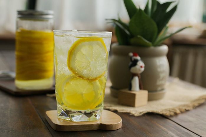 Ngâm chanh đường, chanh mật ong vừa rẻ lại có món đồ uống cực tốt