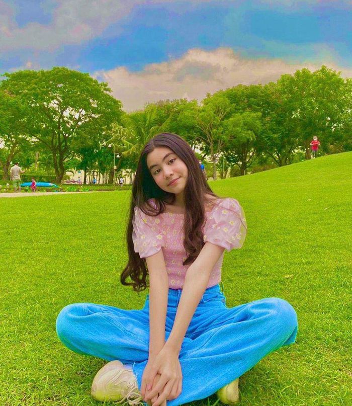 Uống sữa thay nước, con sao Việt sớm sở hữu chiều cao đáng mơ ước
