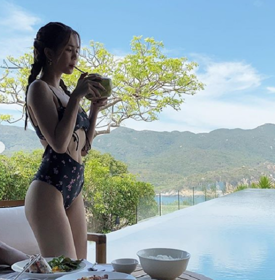 Style diện bikini của Ngọc Trinh: Chuộng kiểu dây rút và tết tóc